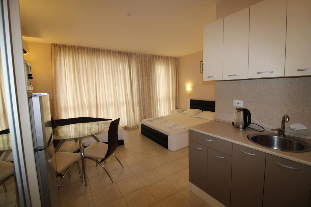 Menada Casa Del Sol Apartments Sunny Beach Eksteriør billede