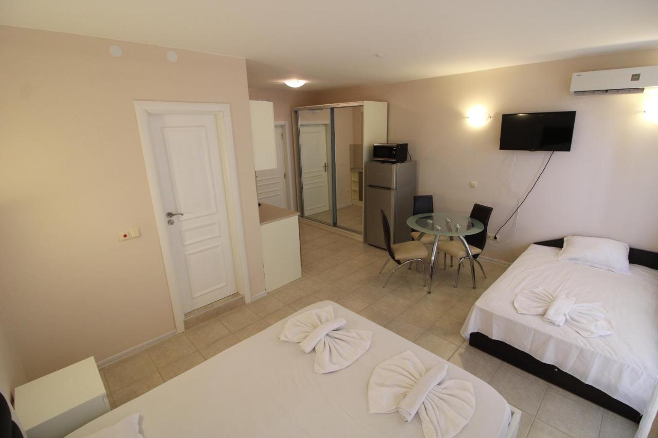 Menada Casa Del Sol Apartments Sunny Beach Eksteriør billede